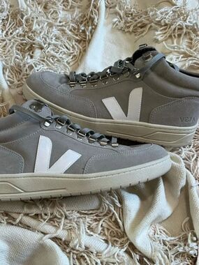 Veja Women's Roraima Suede Hiking Style Boots Sneakers US 10 EU 41